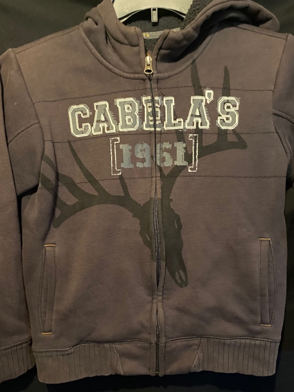 Cabela’s Boys Medium heavyweight sweatshirt